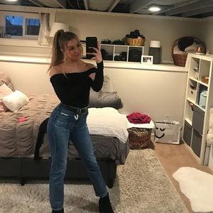 New with tags Vintage Levi 501 jeans. Size 24